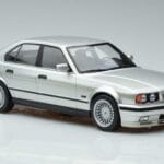 BMW Alpina B10 4.6 E34 Srebrny MCG 1:18