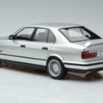 BMW Alpina B10 4.6 E34 Srebrny MCG 1:18