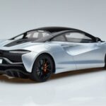 McLaren McLaren Artura Coupe Srebrny GT Spirit 1:18 1:18 Żywica