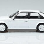 Opel Opel Kadett D GTE Hatchback Biały MCG 1:18 1:18 Metal