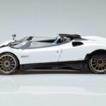 Pagani Pagani Zonda HP Barchetta Włókno Węglowe Biały LCD 1:18 1:18 Metal