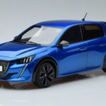 Peugeot Peugeot 208 GT Line Niebieski Otto 1:18 1:18 Żywica