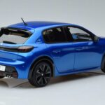 Peugeot Peugeot 208 GT Line Niebieski Otto 1:18 1:18 Żywica