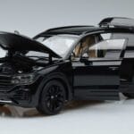 Volkswagen Volkswagen Touareg CR Czarny FAW 1:18 1:18 Metal