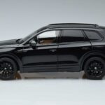 Volkswagen Volkswagen Touareg CR Czarny FAW 1:18 1:18 Metal