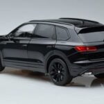 Volkswagen Volkswagen Touareg CR Czarny FAW 1:18 1:18 Metal
