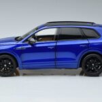 Volkswagen Volkswagen Touareg CR Niebieski FAW 1:18 1:18 Metal
